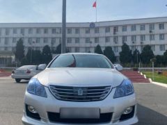 Сүрөт унаа Toyota Crown