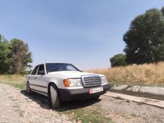 Фото авто Mercedes-Benz W124