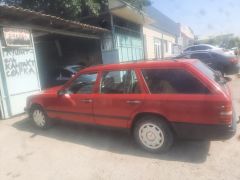 Сүрөт унаа Mercedes-Benz W124