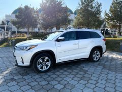 Photo of the vehicle Toyota Highlander