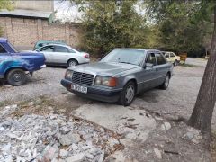 Фото авто Mercedes-Benz W124