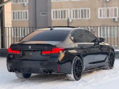 Photo of the vehicle BMW 5 Series