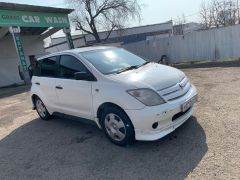 Photo of the vehicle Toyota Ist