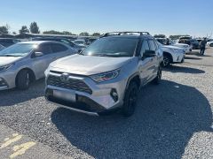 Сүрөт унаа Toyota RAV4