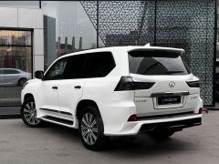 Photo of the vehicle Lexus LX