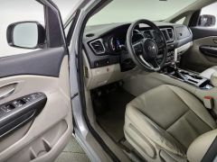 Сүрөт унаа Kia Carnival