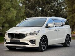 Photo of the vehicle Kia Carnival