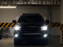 Фото авто Toyota Sequoia