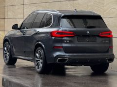 Photo of the vehicle BMW X5