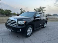 Сүрөт унаа Toyota Sequoia