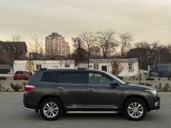 Photo of the vehicle Toyota Highlander