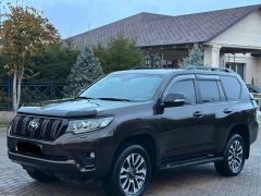 Сүрөт унаа Toyota Land Cruiser Prado