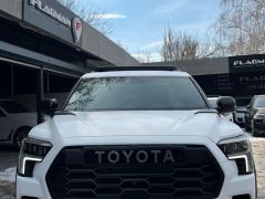 Фото авто Toyota Sequoia