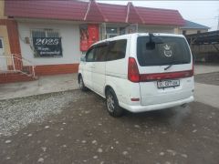 Сүрөт унаа Nissan Serena