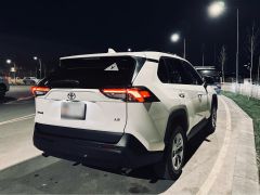 Фото авто Toyota RAV4