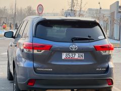 Сүрөт унаа Toyota Highlander