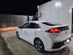 Photo of the vehicle Hyundai IONIQ