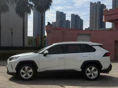 Сүрөт унаа Toyota RAV4