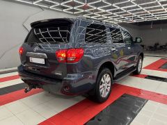 Фото авто Toyota Sequoia