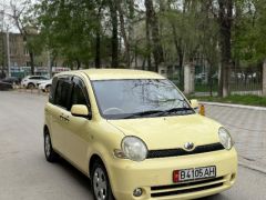 Фото авто Toyota Sienta