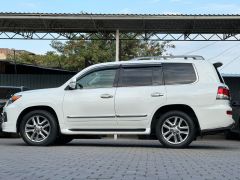 Photo of the vehicle Lexus LX