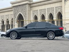 Photo of the vehicle BMW 5 Series