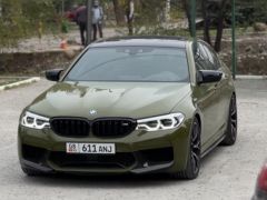 Фото авто BMW M5