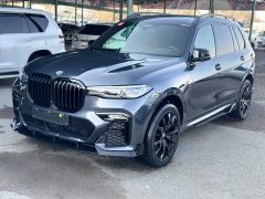 Photo of the vehicle BMW X7