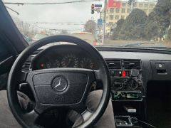 Сүрөт унаа Mercedes-Benz C-Класс