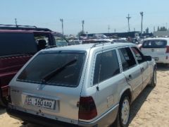 Photo of the vehicle Mercedes-Benz W124