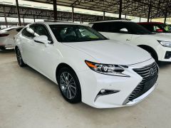 Photo of the vehicle Lexus ES