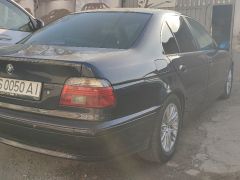 Photo of the vehicle BMW 5 Series