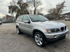 Photo of the vehicle BMW X5