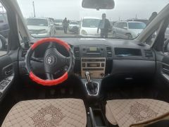 Сүрөт унаа Toyota Corolla Verso