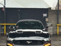 Photo of the vehicle Ford Mustang