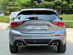 Сүрөт унаа Infiniti Q30