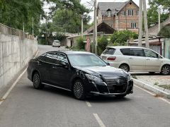 Фото авто Toyota Crown