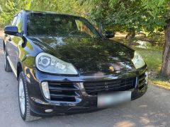 Photo of the vehicle Porsche Cayenne