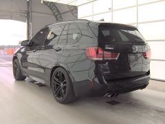 Photo of the vehicle BMW X5