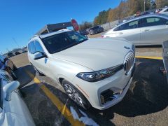 Photo of the vehicle BMW X7