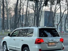 Photo of the vehicle Toyota Land Cruiser