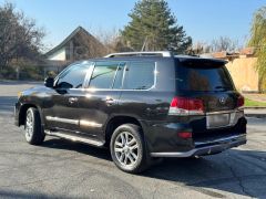 Photo of the vehicle Lexus LX