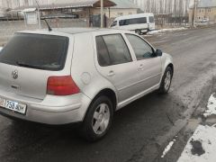 Photo of the vehicle Volkswagen Golf