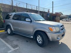 Сүрөт унаа Toyota Sequoia