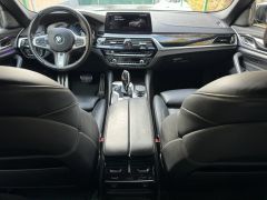 Photo of the vehicle BMW 5 Series