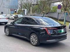 Сүрөт унаа Hongqi E-QM5