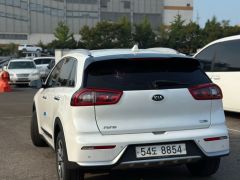 Photo of the vehicle Kia Niro