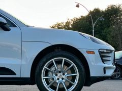 Photo of the vehicle Porsche Macan