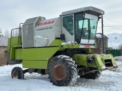 Photo of the vehicle Claas Dominator 204