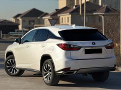 Photo of the vehicle Lexus RX